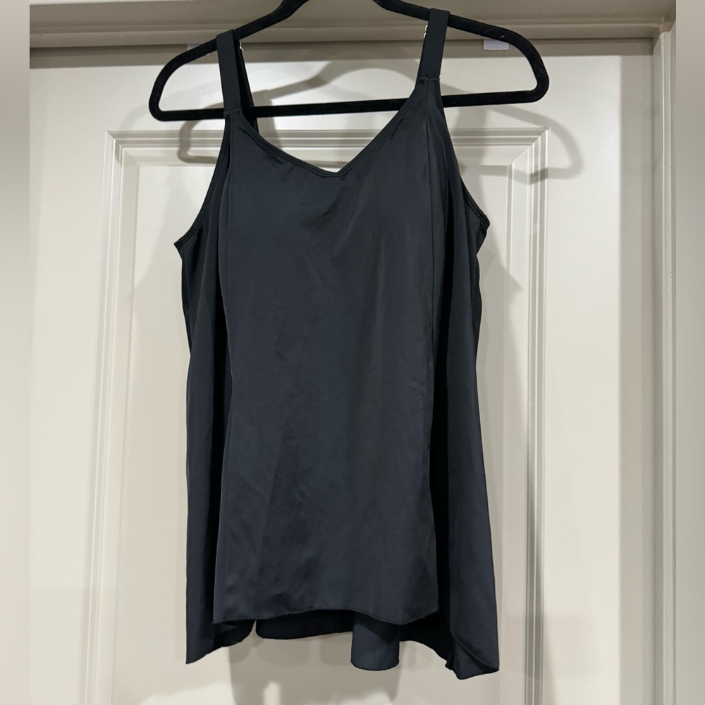D & CO Swim top size 16 black adjustable straps